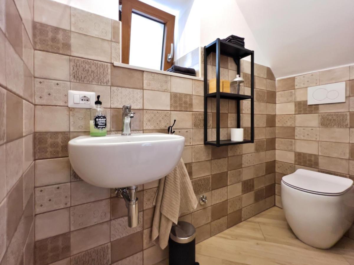 Cosy Nemi - Guest House 외부 사진